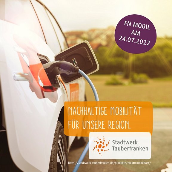 Elektromobilitä Elektroauto wird aufgeladen