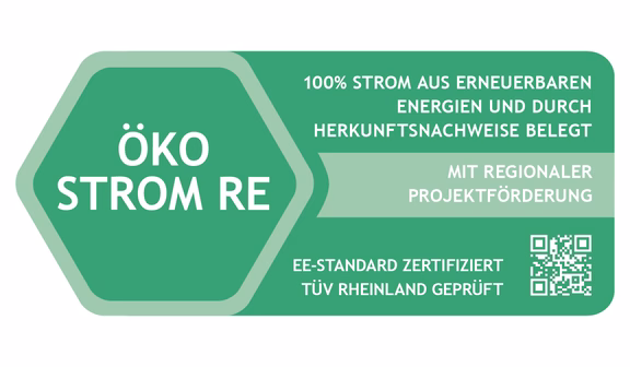 Siegel Ökostrom Grünes Ökostrom-Siegel „ÖKO STROM RE“. Hinweis auf 100 % Strom aus erneuerbaren Energien, belegt durch Herkunftsnachweise. Mit regionaler Projektförderung. Zertifiziert nach EE-Standard, geprüft durch TÜV Rheinland. Rechts unten befindet sich ein QR-Code.